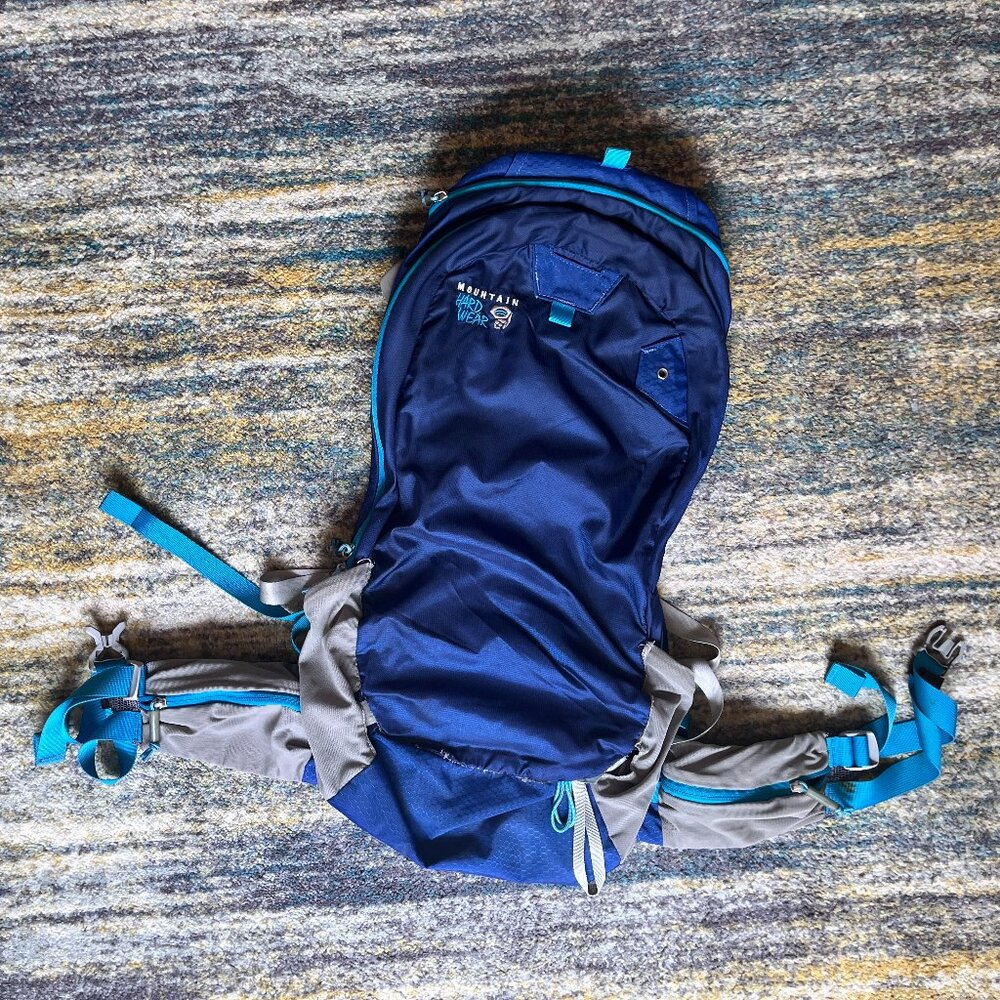 Mountain Hardwear Fluid 18 Backpack - modified.